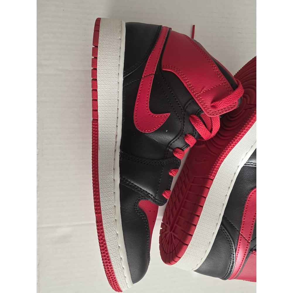 Nike Air Jordan 1 Mid Youth Size 6.5Y Black Red Sneakers DQ8423-060 - Picture 6 of 14